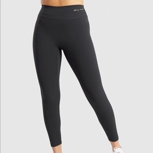 NWT Whitney Simmons High Rise Leggings-Black